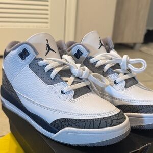 Jordan 3s Retro Kids Sneakers White/ Gray/Midnight Navy